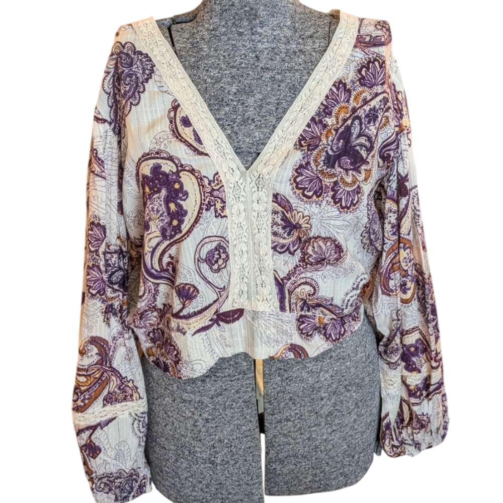 Band of the Free Mirabelle Cream Purple Paisley Lace Top Sz M